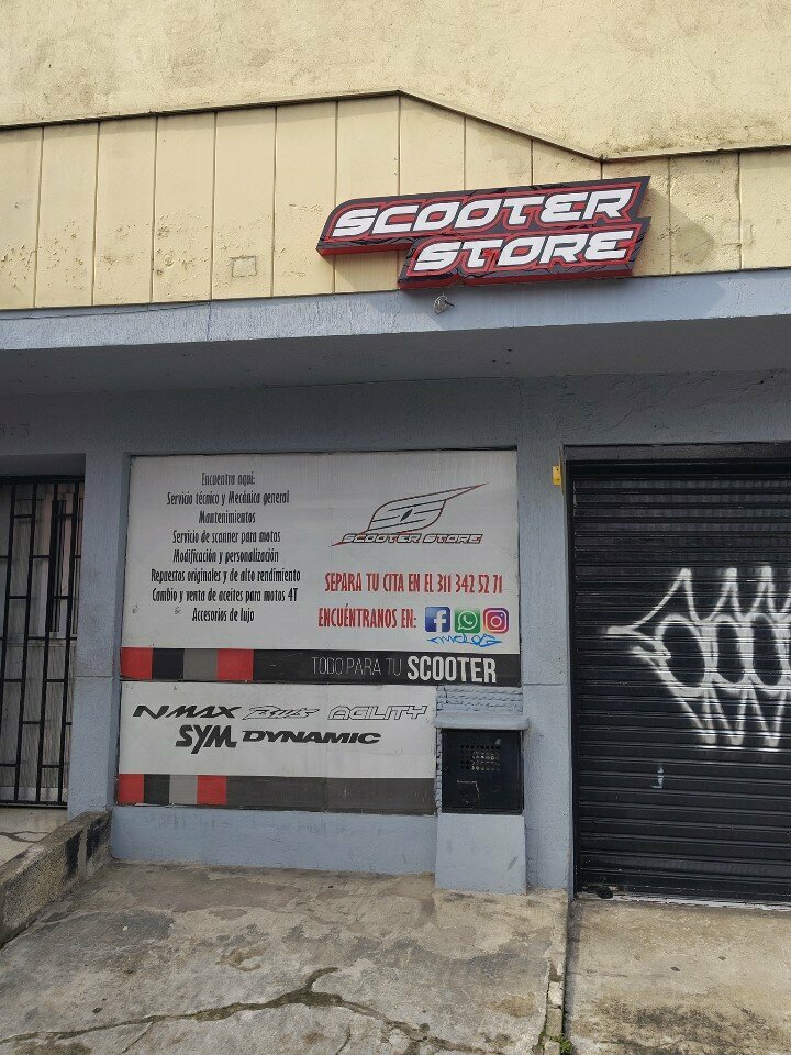 Fachada de Scooter Store en Medellín